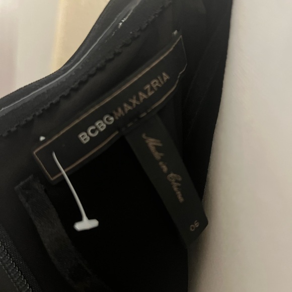 BCBGMAXAZRIA size 6 (M) never used . NWT. - Picture 8 of 15
